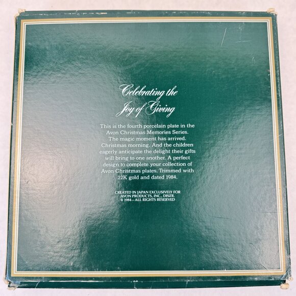 Avon Christmas Memories 1984 Porcelain Plate "Celebrating The Joy Of Giving" 9" - Picture 8 of 9